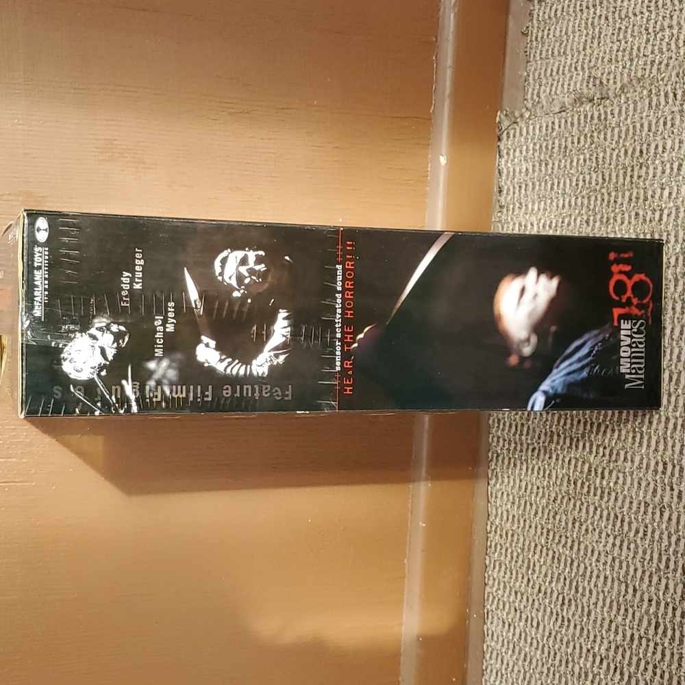 McFarlane Toys Maniacs 18-inch Halloween Michael Myers Vintage Figurine, NIB - Picture 4 of 17